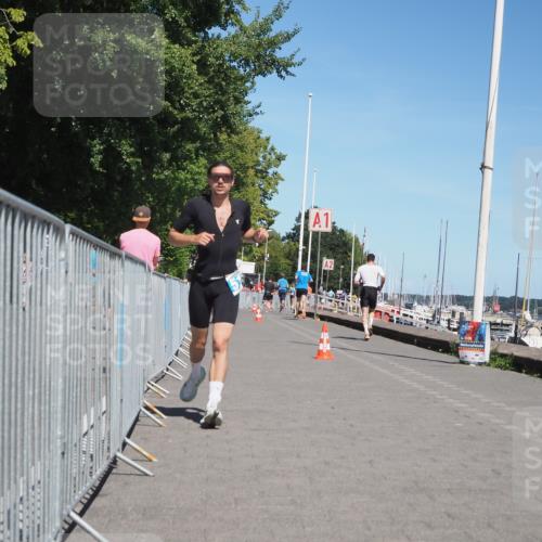 17.08.2025 - KN Förde Triathlon 2025 KatJ http://msf.ph/oto/8606985 17.08.2025 13:51:12 Laufen 395, 517 meine-sportfotos.de