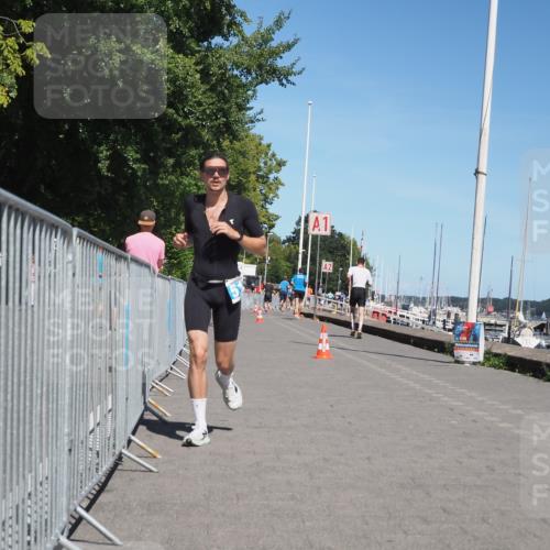 17.08.2025 - KN Förde Triathlon 2025 KatJ http://msf.ph/oto/8606994 17.08.2025 13:51:12 Laufen 395, 517 meine-sportfotos.de