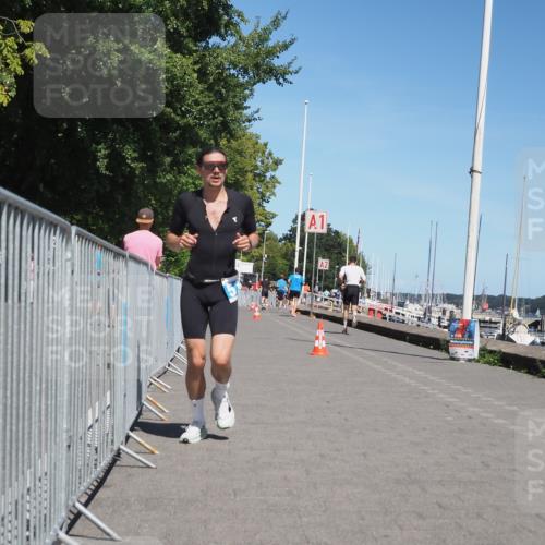 17.08.2025 - KN Förde Triathlon 2025 KatJ http://msf.ph/oto/8606996 17.08.2025 13:51:12 Laufen 395, 517 meine-sportfotos.de