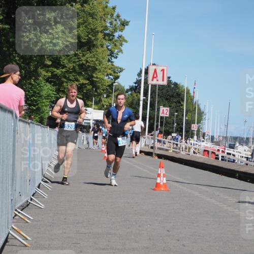 17.08.2025 - KN Förde Triathlon 2025 KatJ http://msf.ph/oto/8607009 17.08.2025 13:51:17 Laufen 498, 520 meine-sportfotos.de
