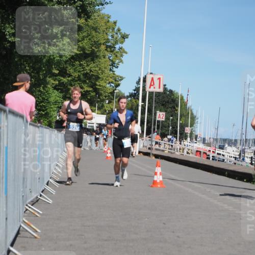 17.08.2025 - KN Förde Triathlon 2025 KatJ http://msf.ph/oto/8607014 17.08.2025 13:51:18 Laufen 498, 520 meine-sportfotos.de