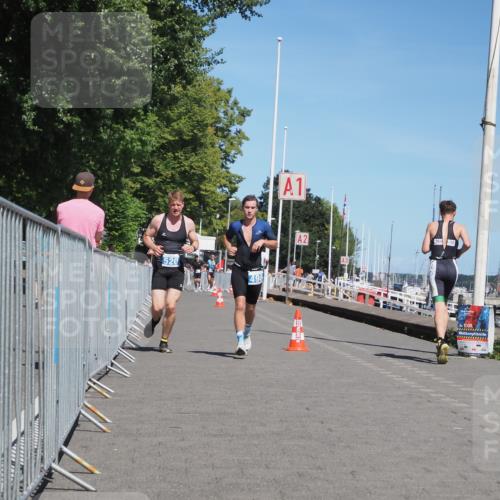 17.08.2025 - KN Förde Triathlon 2025 KatJ http://msf.ph/oto/8607022 17.08.2025 13:51:18 Laufen 498, 520 meine-sportfotos.de