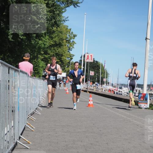 17.08.2025 - KN Förde Triathlon 2025 KatJ http://msf.ph/oto/8607025 17.08.2025 13:51:18 Laufen 498, 520 meine-sportfotos.de