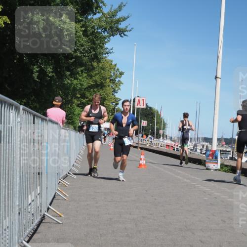 17.08.2025 - KN Förde Triathlon 2025 KatJ http://msf.ph/oto/8607049 17.08.2025 13:51:19 Laufen 498, 520 meine-sportfotos.de