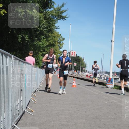 17.08.2025 - KN Förde Triathlon 2025 KatJ http://msf.ph/oto/8607050 17.08.2025 13:51:20 Laufen 498, 520 meine-sportfotos.de