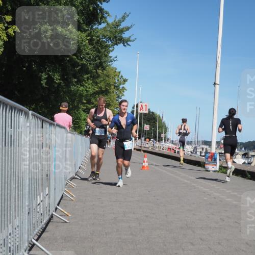 17.08.2025 - KN Förde Triathlon 2025 KatJ http://msf.ph/oto/8607055 17.08.2025 13:51:20 Laufen 498, 520 meine-sportfotos.de