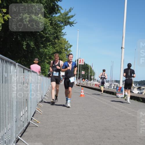17.08.2025 - KN Förde Triathlon 2025 KatJ http://msf.ph/oto/8607058 17.08.2025 13:51:20 Laufen 498, 520 meine-sportfotos.de