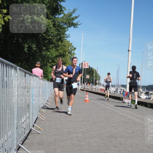 17.08.2025 - KN Förde Triathlon 2025 KatJ http://msf.ph/oto/8607061 17.08.2025 13:51:20 Laufen 498, 520 meine-sportfotos.de