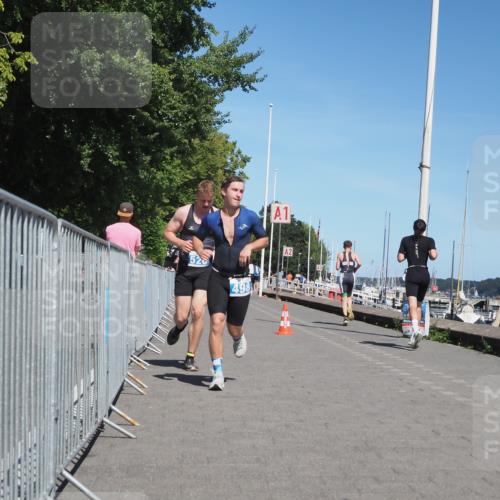 17.08.2025 - KN Förde Triathlon 2025 KatJ http://msf.ph/oto/8607069 17.08.2025 13:51:20 Laufen 498, 520 meine-sportfotos.de