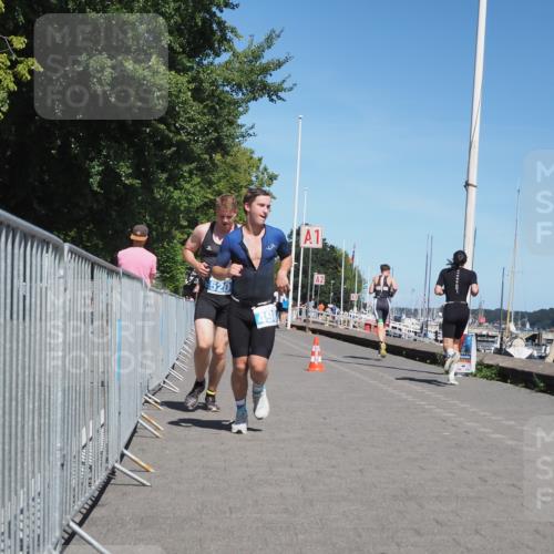 17.08.2025 - KN Förde Triathlon 2025 KatJ http://msf.ph/oto/8607070 17.08.2025 13:51:21 Laufen 498, 520 meine-sportfotos.de