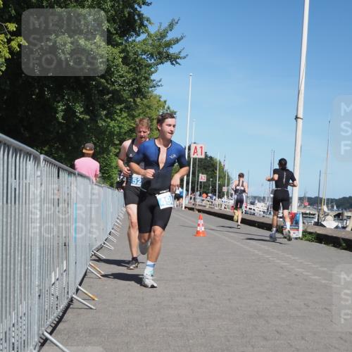 17.08.2025 - KN Förde Triathlon 2025 KatJ http://msf.ph/oto/8607076 17.08.2025 13:51:21 Laufen 498, 520 meine-sportfotos.de