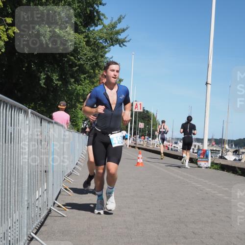 17.08.2025 - KN Förde Triathlon 2025 KatJ http://msf.ph/oto/8607081 17.08.2025 13:51:21 Laufen 498, 520 meine-sportfotos.de