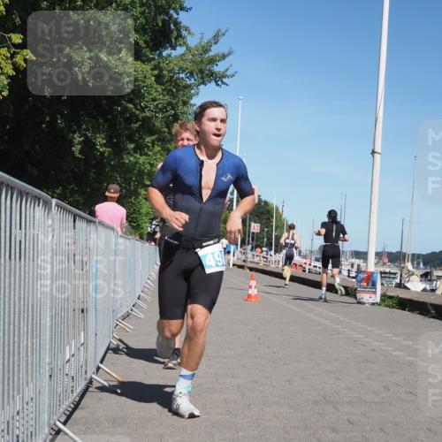 17.08.2025 - KN Förde Triathlon 2025 KatJ http://msf.ph/oto/8607086 17.08.2025 13:51:22 Laufen 498, 520 meine-sportfotos.de