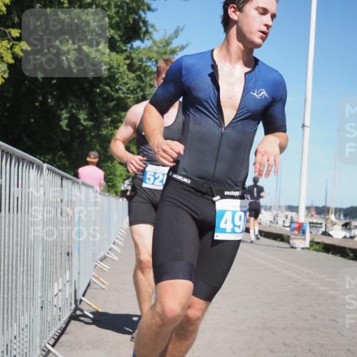 17.08.2025 - KN Förde Triathlon 2025 KatJ http://msf.ph/oto/8607093 17.08.2025 13:51:22 Laufen 498, 520 meine-sportfotos.de