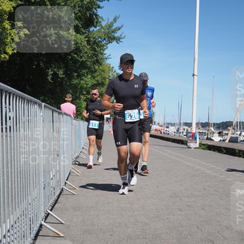 17.08.2025 - KN Förde Triathlon 2025 KatJ http://msf.ph/oto/8607171 17.08.2025 13:51:44 Laufen 438, 511, 526 meine-sportfotos.de