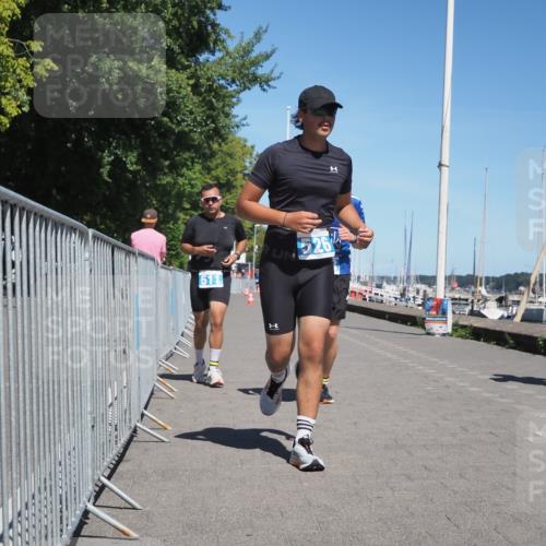 17.08.2025 - KN Förde Triathlon 2025 KatJ http://msf.ph/oto/8607177 17.08.2025 13:51:44 Laufen 438, 511, 526 meine-sportfotos.de