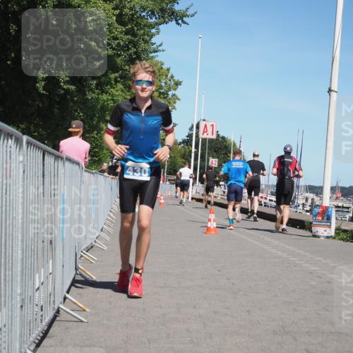 17.08.2025 - KN Förde Triathlon 2025 KatJ http://msf.ph/oto/8607346 17.08.2025 13:52:13 Laufen 430, 527 meine-sportfotos.de