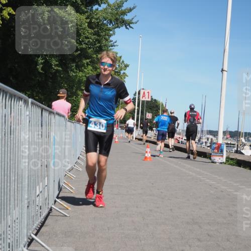 17.08.2025 - KN Förde Triathlon 2025 KatJ http://msf.ph/oto/8607352 17.08.2025 13:52:13 Laufen 430, 527 meine-sportfotos.de