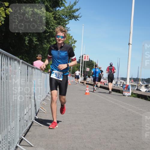 17.08.2025 - KN Förde Triathlon 2025 KatJ http://msf.ph/oto/8607357 17.08.2025 13:52:14 Laufen 430, 527 meine-sportfotos.de