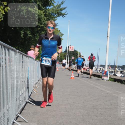 17.08.2025 - KN Förde Triathlon 2025 KatJ http://msf.ph/oto/8607360 17.08.2025 13:52:14 Laufen 430, 527 meine-sportfotos.de