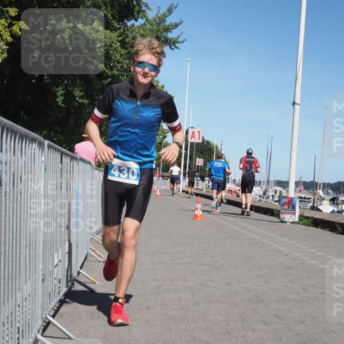 17.08.2025 - KN Förde Triathlon 2025 KatJ http://msf.ph/oto/8607364 17.08.2025 13:52:14 Laufen 430, 527 meine-sportfotos.de