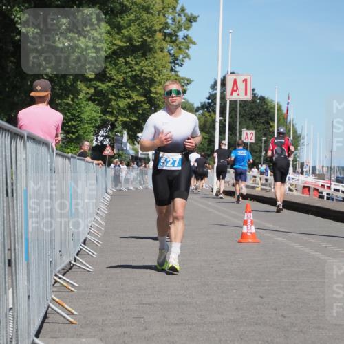 17.08.2025 - KN Förde Triathlon 2025 KatJ http://msf.ph/oto/8607378 17.08.2025 13:52:19 Laufen 492, 527 meine-sportfotos.de