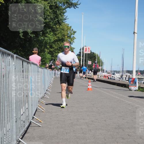 17.08.2025 - KN Förde Triathlon 2025 KatJ http://msf.ph/oto/8607396 17.08.2025 13:52:20 Laufen 492, 527 meine-sportfotos.de