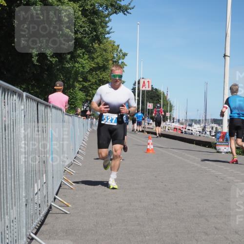 17.08.2025 - KN Förde Triathlon 2025 KatJ http://msf.ph/oto/8607403 17.08.2025 13:52:21 Laufen 492, 527 meine-sportfotos.de
