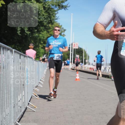 17.08.2025 - KN Förde Triathlon 2025 KatJ http://msf.ph/oto/8607409 17.08.2025 13:52:23 Laufen 492, 527 meine-sportfotos.de