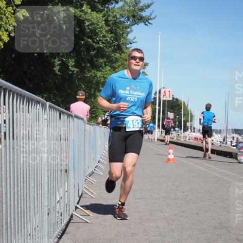 17.08.2025 - KN Förde Triathlon 2025 KatJ http://msf.ph/oto/8607423 17.08.2025 13:52:24 Laufen 492, 527 meine-sportfotos.de