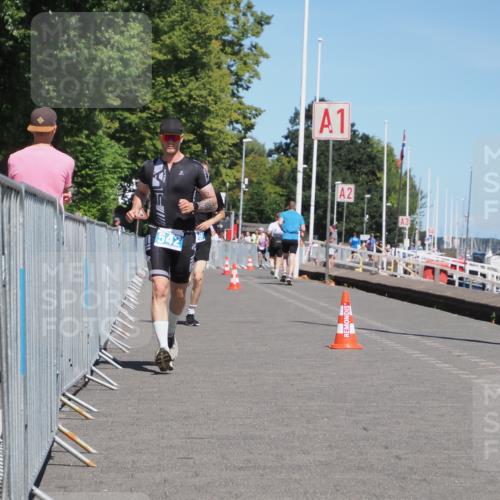 17.08.2025 - KN Förde Triathlon 2025 KatJ http://msf.ph/oto/8607436 17.08.2025 13:52:43 Laufen 509, 542 meine-sportfotos.de