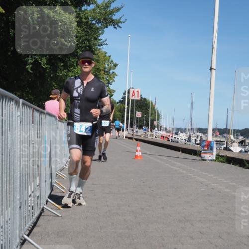 17.08.2025 - KN Förde Triathlon 2025 KatJ http://msf.ph/oto/8607454 17.08.2025 13:52:46 Laufen 509, 542 meine-sportfotos.de
