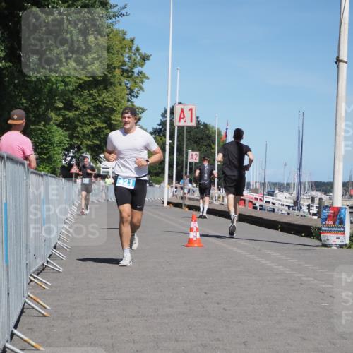 17.08.2025 - KN Förde Triathlon 2025 KatJ http://msf.ph/oto/8607481 17.08.2025 13:53:01 Laufen 421, 533 meine-sportfotos.de