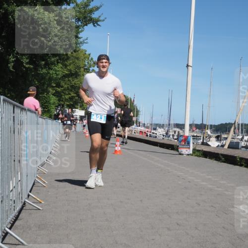17.08.2025 - KN Förde Triathlon 2025 KatJ http://msf.ph/oto/8607491 17.08.2025 13:53:03 Laufen 421, 533, 534 meine-sportfotos.de