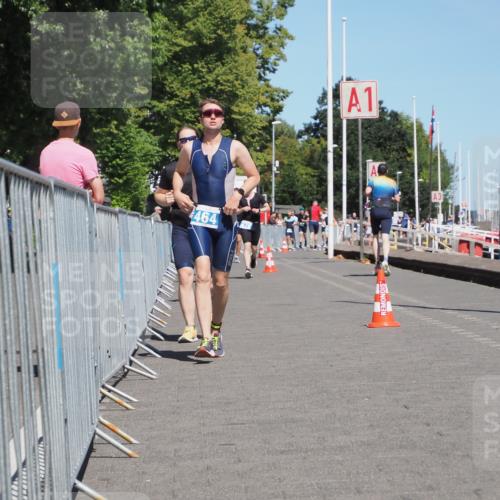 17.08.2025 - KN Förde Triathlon 2025 KatJ http://msf.ph/oto/8607667 17.08.2025 13:54:01 Laufen 464, 481 meine-sportfotos.de