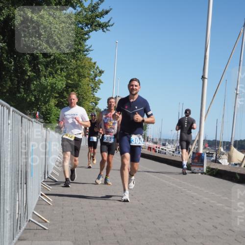 17.08.2025 - KN Förde Triathlon 2025 KatJ http://msf.ph/oto/8607769 17.08.2025 12:01:12 Laufen 284, 300, 318, 377, 390, 632 meine-sportfotos.de