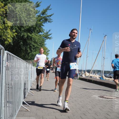 17.08.2025 - KN Förde Triathlon 2025 KatJ http://msf.ph/oto/8607793 17.08.2025 12:01:14 Laufen 284, 300, 318, 390, 632 meine-sportfotos.de