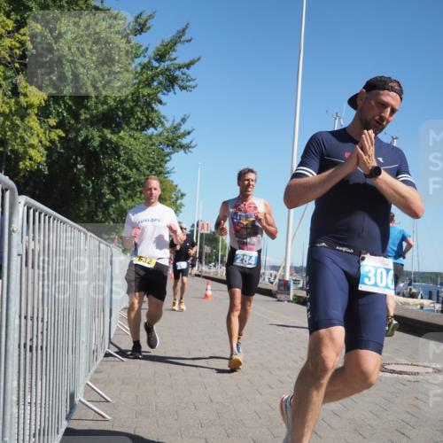 17.08.2025 - KN Förde Triathlon 2025 KatJ http://msf.ph/oto/8607801 17.08.2025 12:01:15 Laufen 284, 300, 318, 390, 632 meine-sportfotos.de