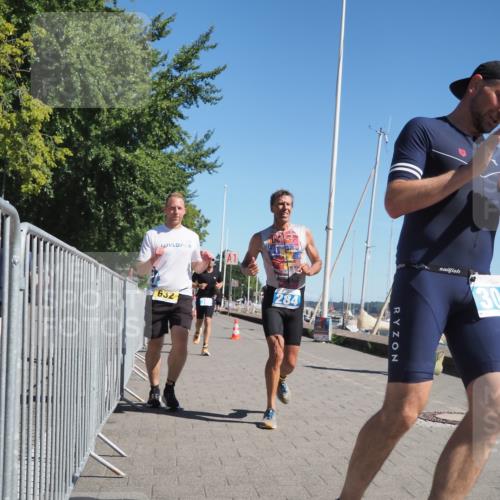 17.08.2025 - KN Förde Triathlon 2025 KatJ http://msf.ph/oto/8607804 17.08.2025 12:01:15 Laufen 284, 300, 318, 390, 632 meine-sportfotos.de