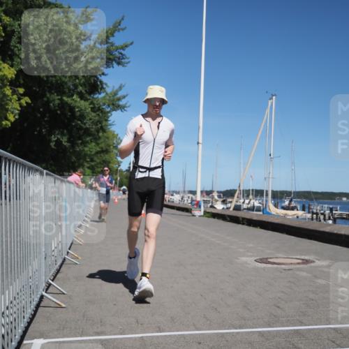 17.08.2025 - KN Förde Triathlon 2025 KatJ http://msf.ph/oto/8608374 17.08.2025 13:57:09 Laufen 510, 541 meine-sportfotos.de