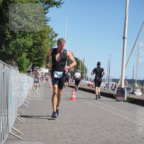 17.08.2025 - KN Förde Triathlon 2025 KatJ http://msf.ph/oto/8608468 17.08.2025 12:02:21 Laufen 312, 327 meine-sportfotos.de