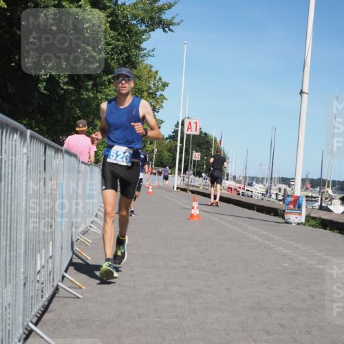 17.08.2025 - KN Förde Triathlon 2025 KatJ http://msf.ph/oto/8608490 17.08.2025 13:57:35 Laufen 525, 528 meine-sportfotos.de