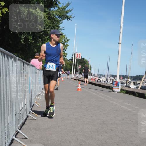 17.08.2025 - KN Förde Triathlon 2025 KatJ http://msf.ph/oto/8608499 17.08.2025 13:57:36 Laufen 525, 528 meine-sportfotos.de