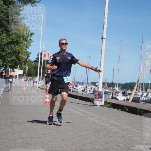 17.08.2025 - KN Förde Triathlon 2025 KatJ http://msf.ph/oto/8608536 17.08.2025 13:57:39 Laufen 525, 528 meine-sportfotos.de