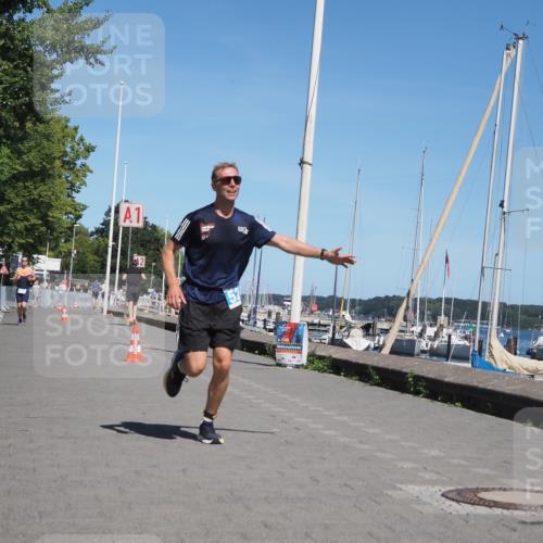 17.08.2025 - KN Förde Triathlon 2025 KatJ http://msf.ph/oto/8608546 17.08.2025 13:57:39 Laufen 525, 528 meine-sportfotos.de