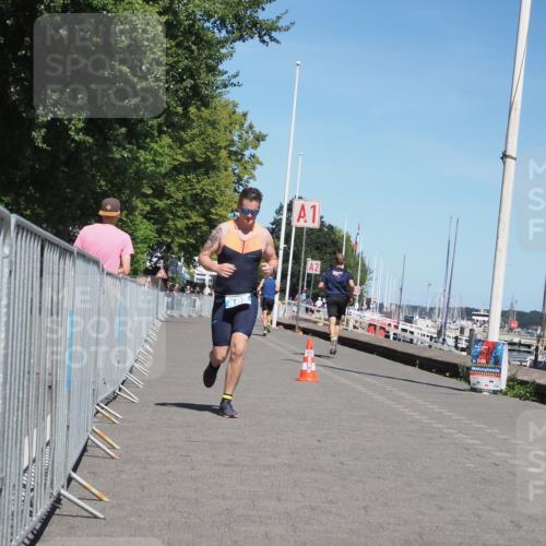 17.08.2025 - KN Förde Triathlon 2025 KatJ http://msf.ph/oto/8608626 17.08.2025 13:57:49 Laufen 483 meine-sportfotos.de