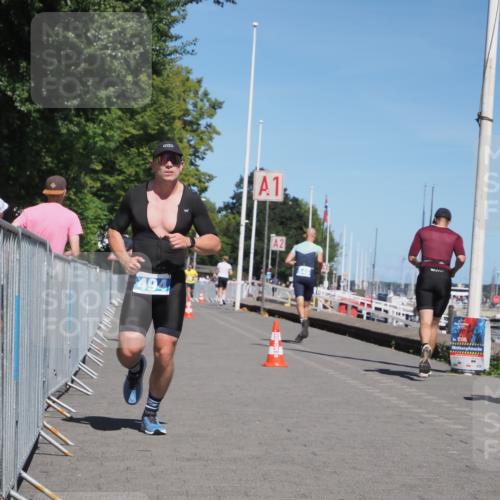 17.08.2025 - KN Förde Triathlon 2025 KatJ http://msf.ph/oto/8609068 17.08.2025 13:58:50 Laufen 436, 494 meine-sportfotos.de