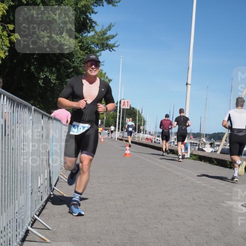 17.08.2025 - KN Förde Triathlon 2025 KatJ http://msf.ph/oto/8609095 17.08.2025 13:58:52 Laufen 436, 494 meine-sportfotos.de