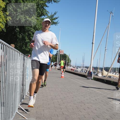 17.08.2025 - KN Förde Triathlon 2025 KatJ http://msf.ph/oto/8609453 17.08.2025 12:03:49 Laufen 291, 325, 370, 373, 622 meine-sportfotos.de