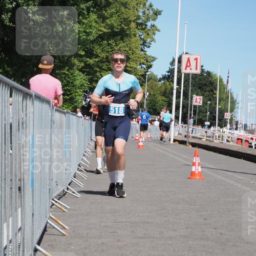 17.08.2025 - KN Förde Triathlon 2025 KatJ http://msf.ph/oto/8609462 17.08.2025 14:00:18 Laufen 517, 518 meine-sportfotos.de